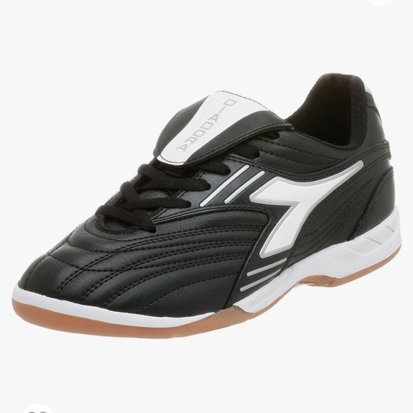 diadora indoor soccer shoes
